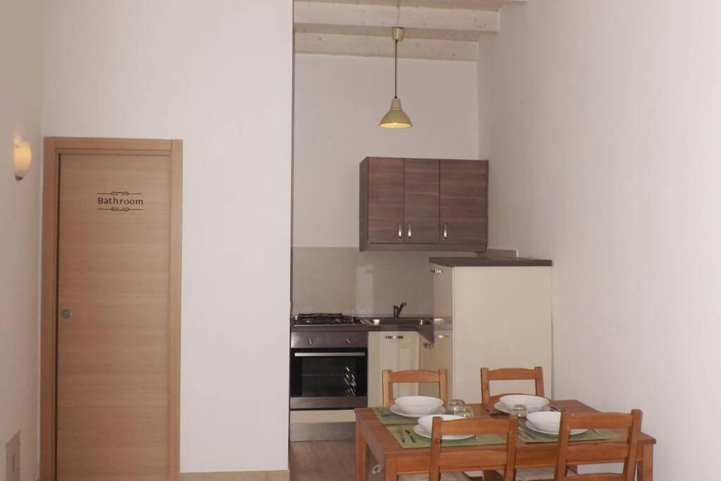 Casa Morola Monolocale Trani Exterior foto